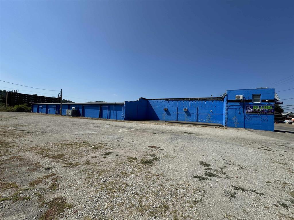 137 7th Ave, Huntington, WV for Sale