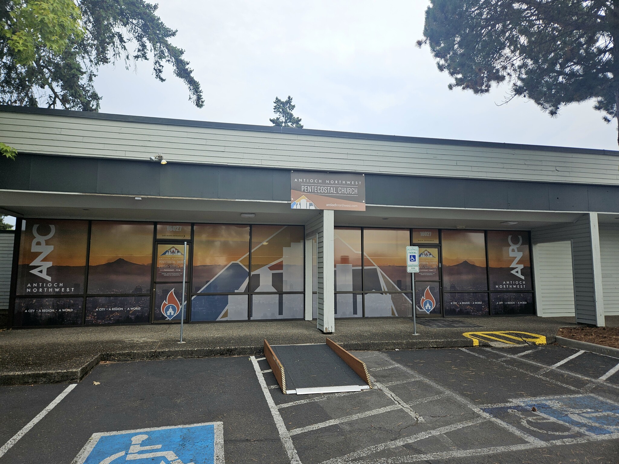 16027-16029 SE McLoughlin blvd, Milwaukie, OR for Rent