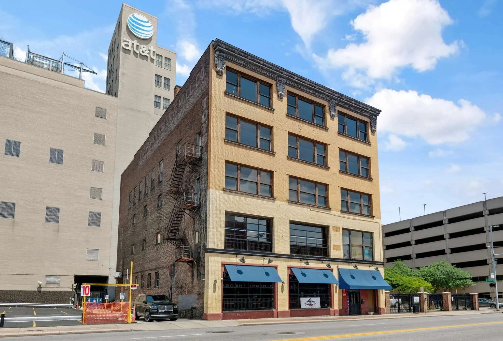 610 Monroe St, Toledo, OH for Sale