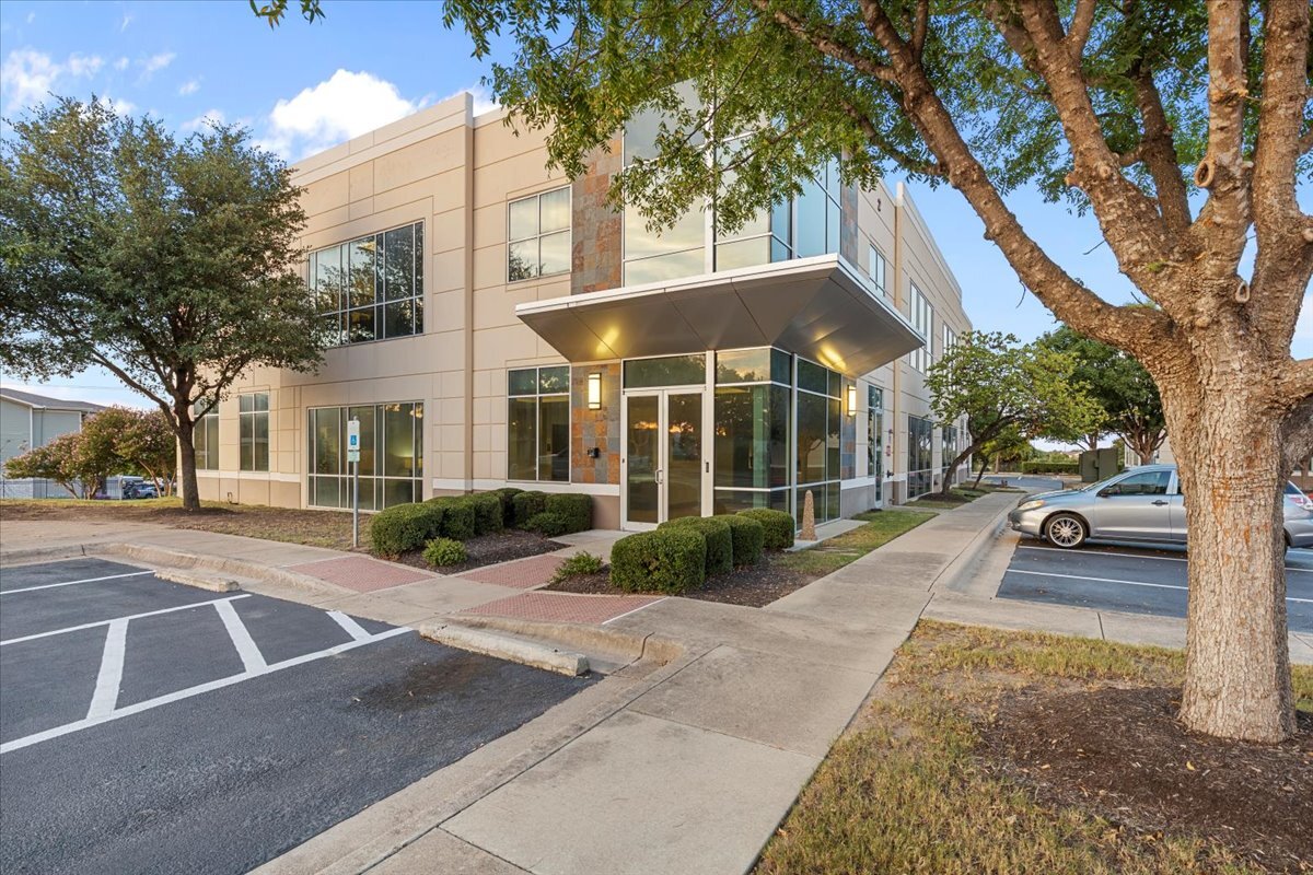2300 Greenhill Dr, Round Rock, TX for Sale