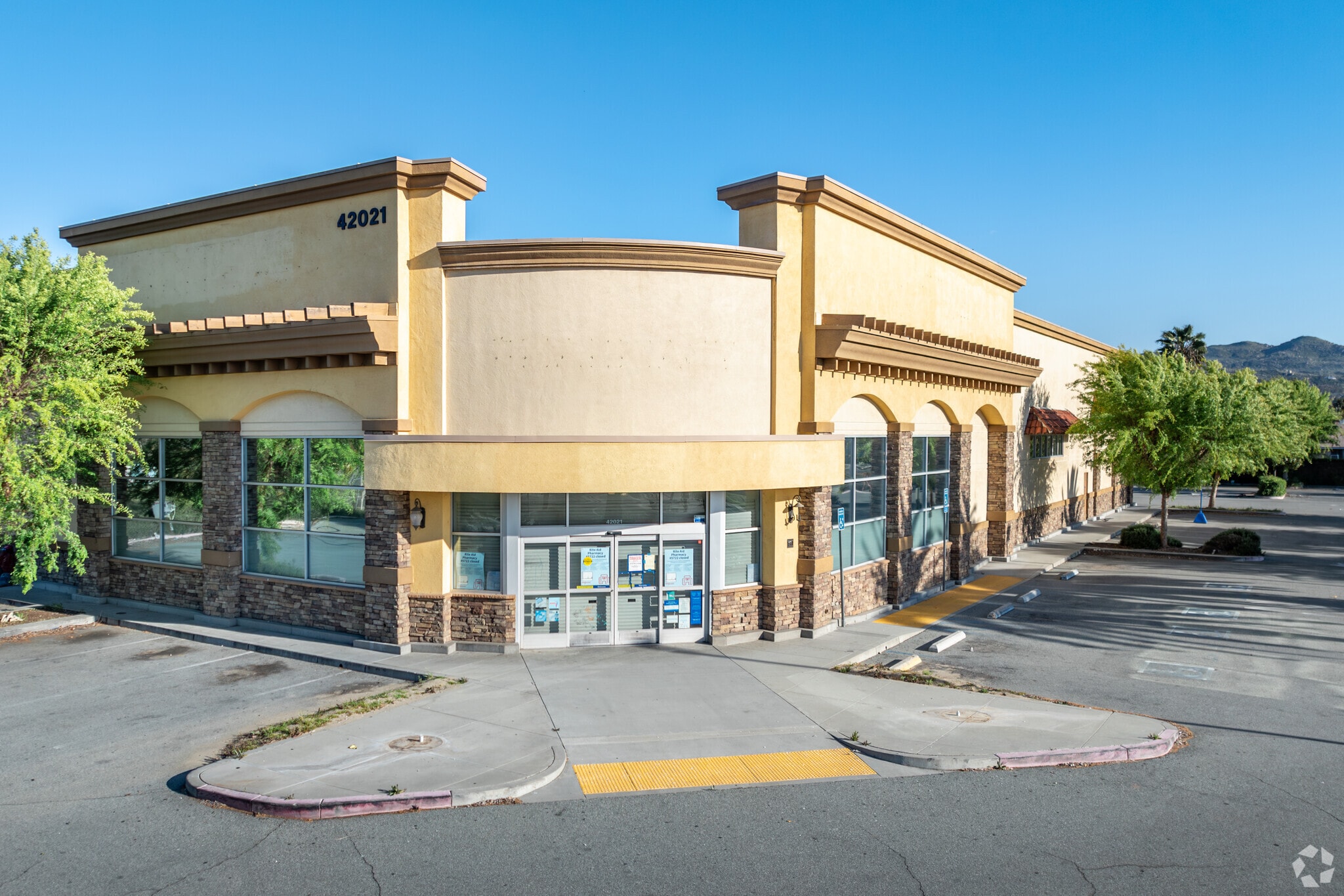 42021 Florida Ave, Hemet, CA for Rent