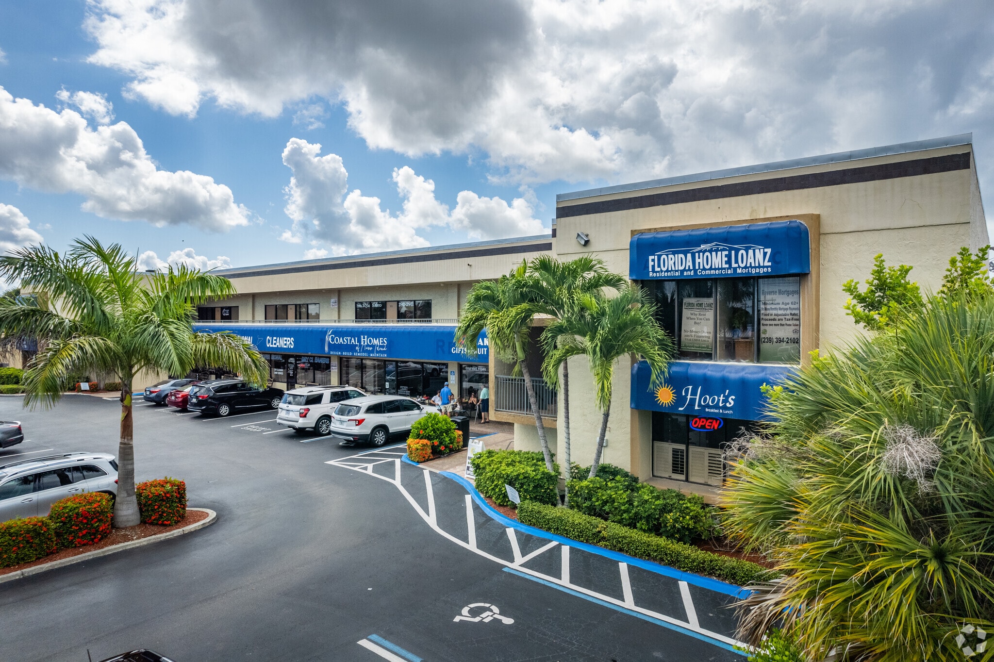 547-575 E Elkcam Cir, Marco Island, FL for Rent