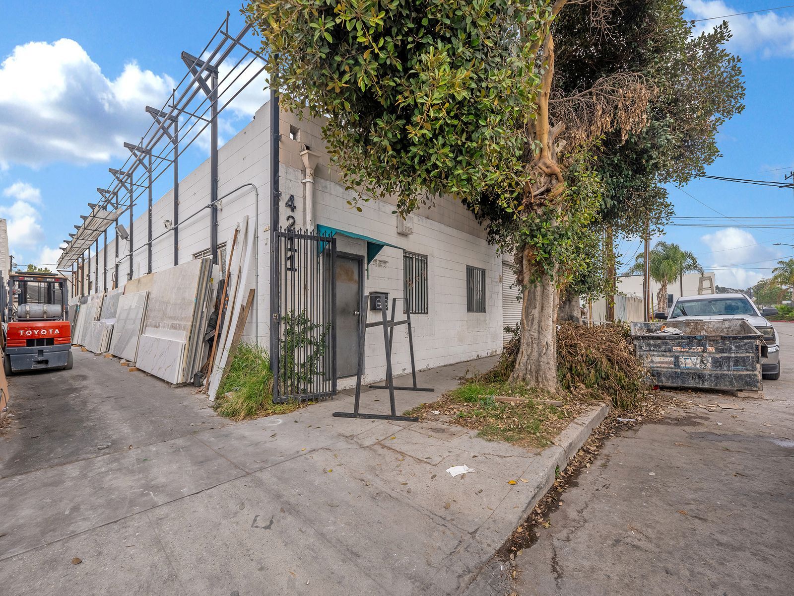 4211 Verdant St, Los Angeles, CA for Sale