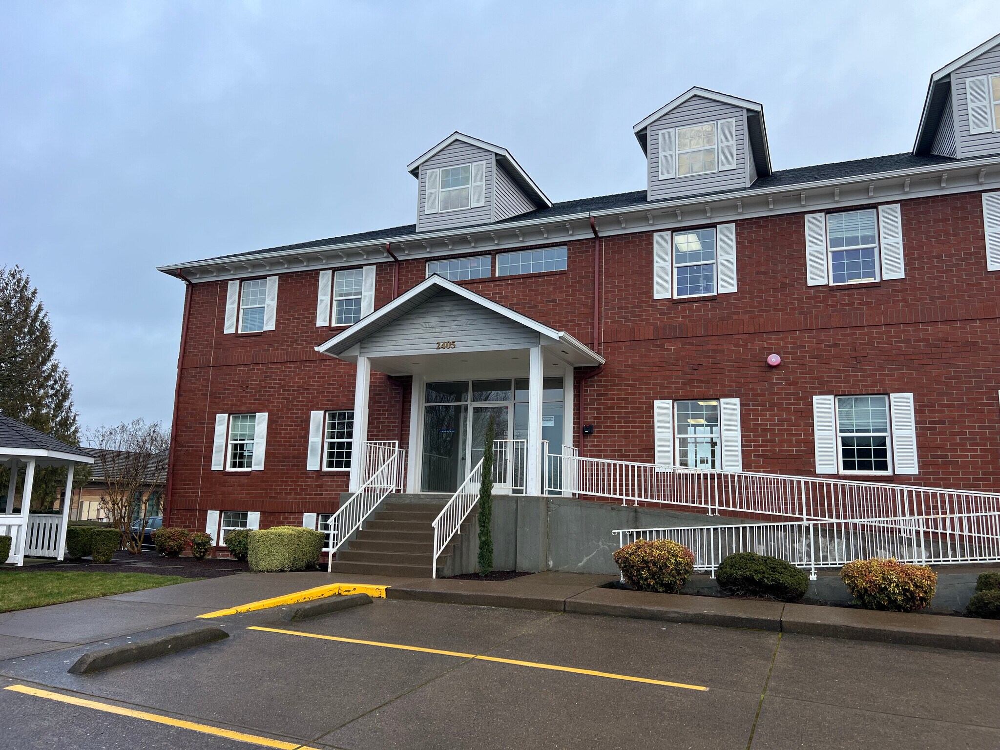 2405 14th Ave SE, Albany, OR for Rent