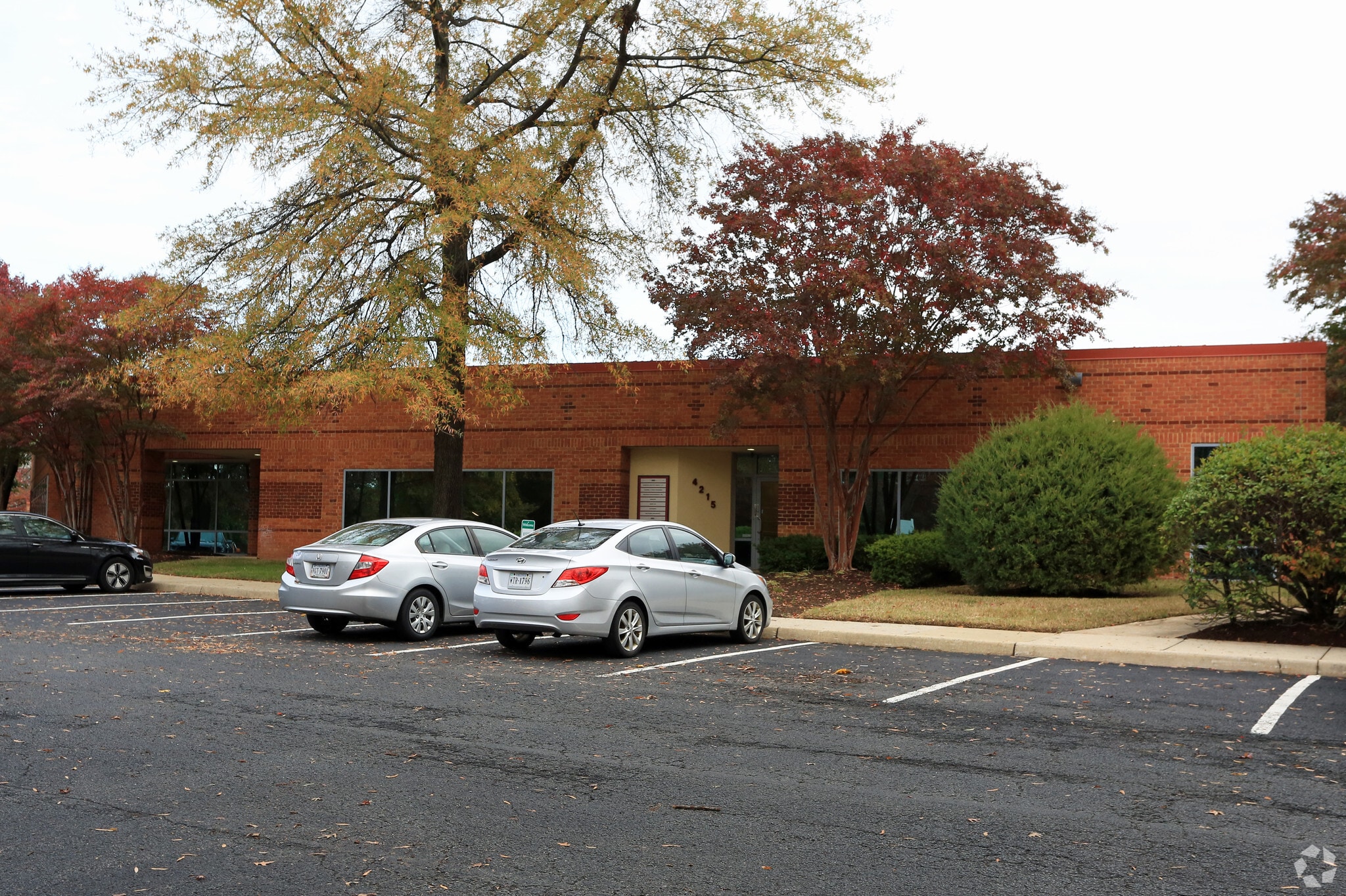 4215 Lafayette Center Dr, Chantilly, VA for Rent