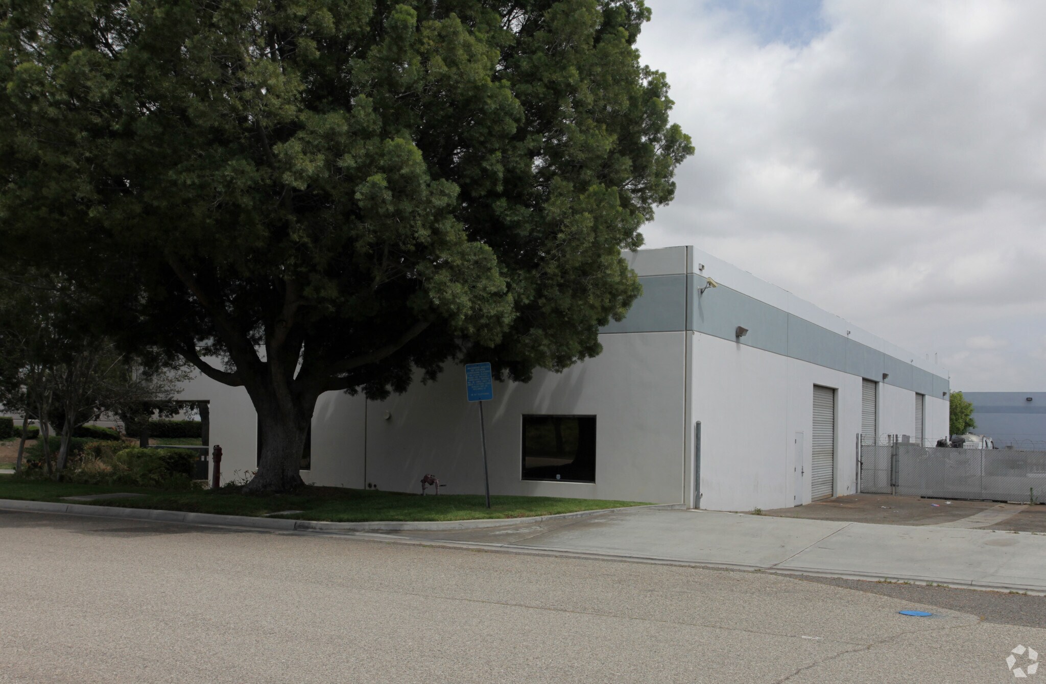 371 Elizabeth Ln Corona, CA 92880 Industrial Property for Sale on