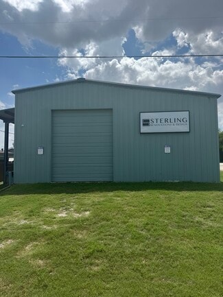 Justin, TX Industrial - 121 W 6th St