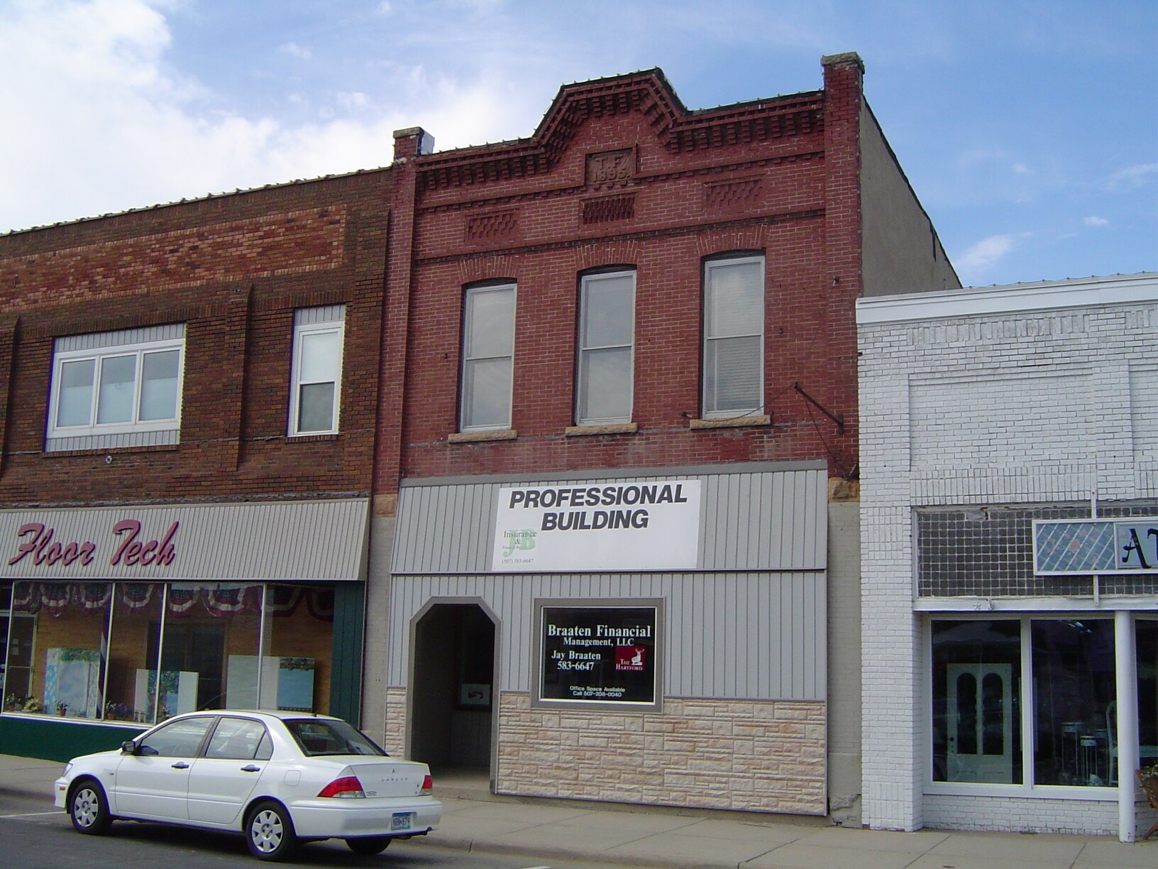 326 E Main St, Blooming Prairie, MN for Sale