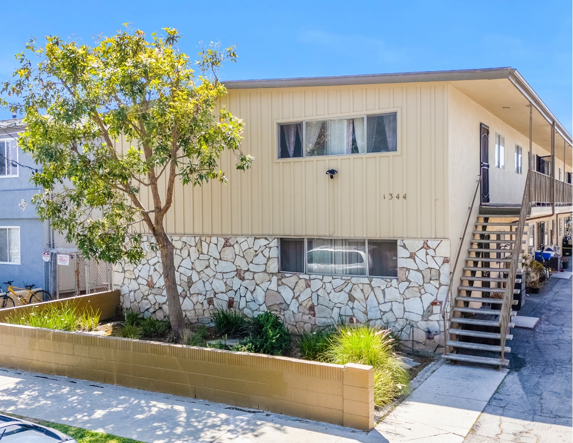 1344 W 225th St, Torrance, CA for Sale