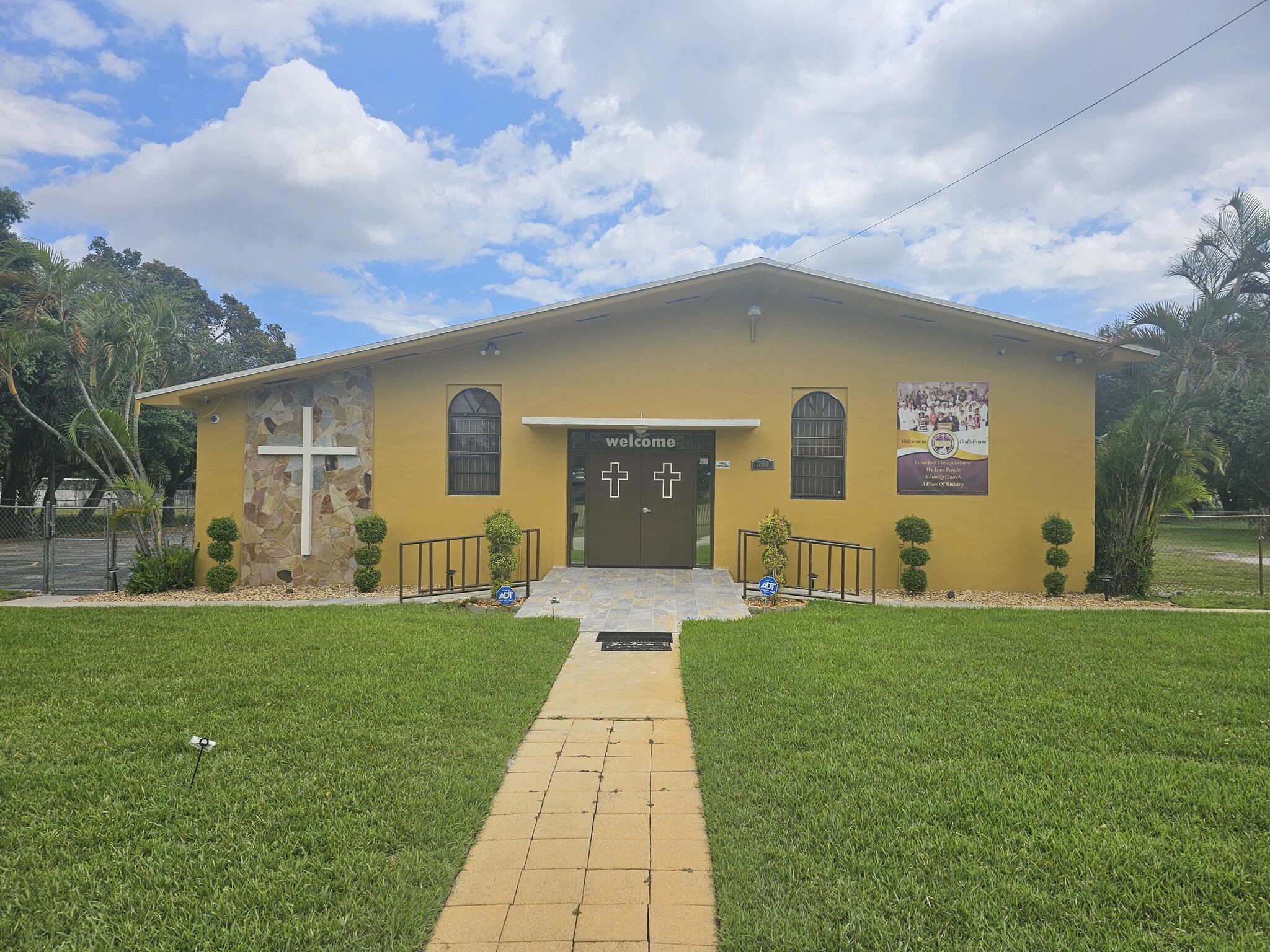 17001 NW 20th Ave, Miami Gardens, FL for Rent