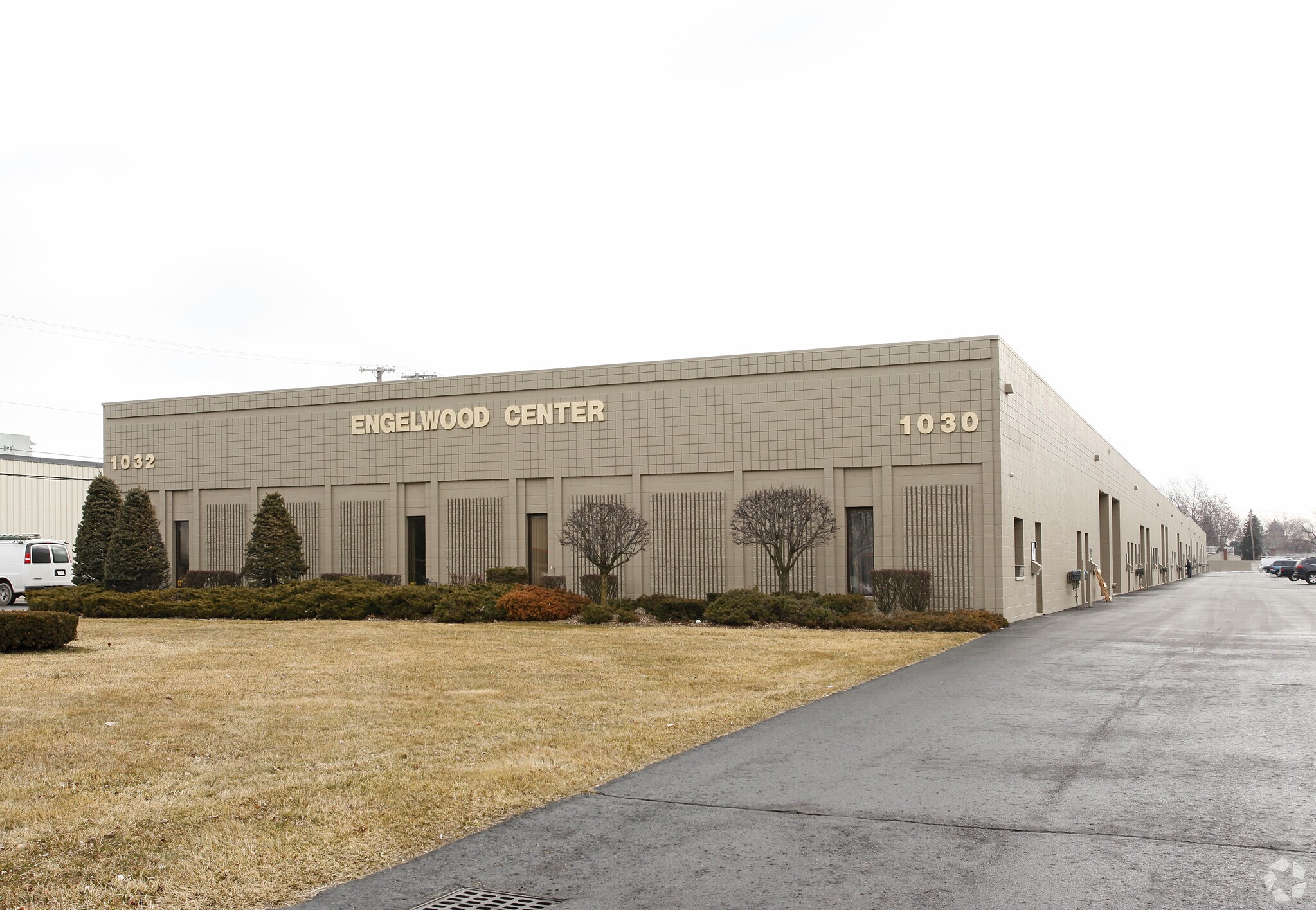 1030-1032 N Crooks Rd, Clawson, MI for Rent
