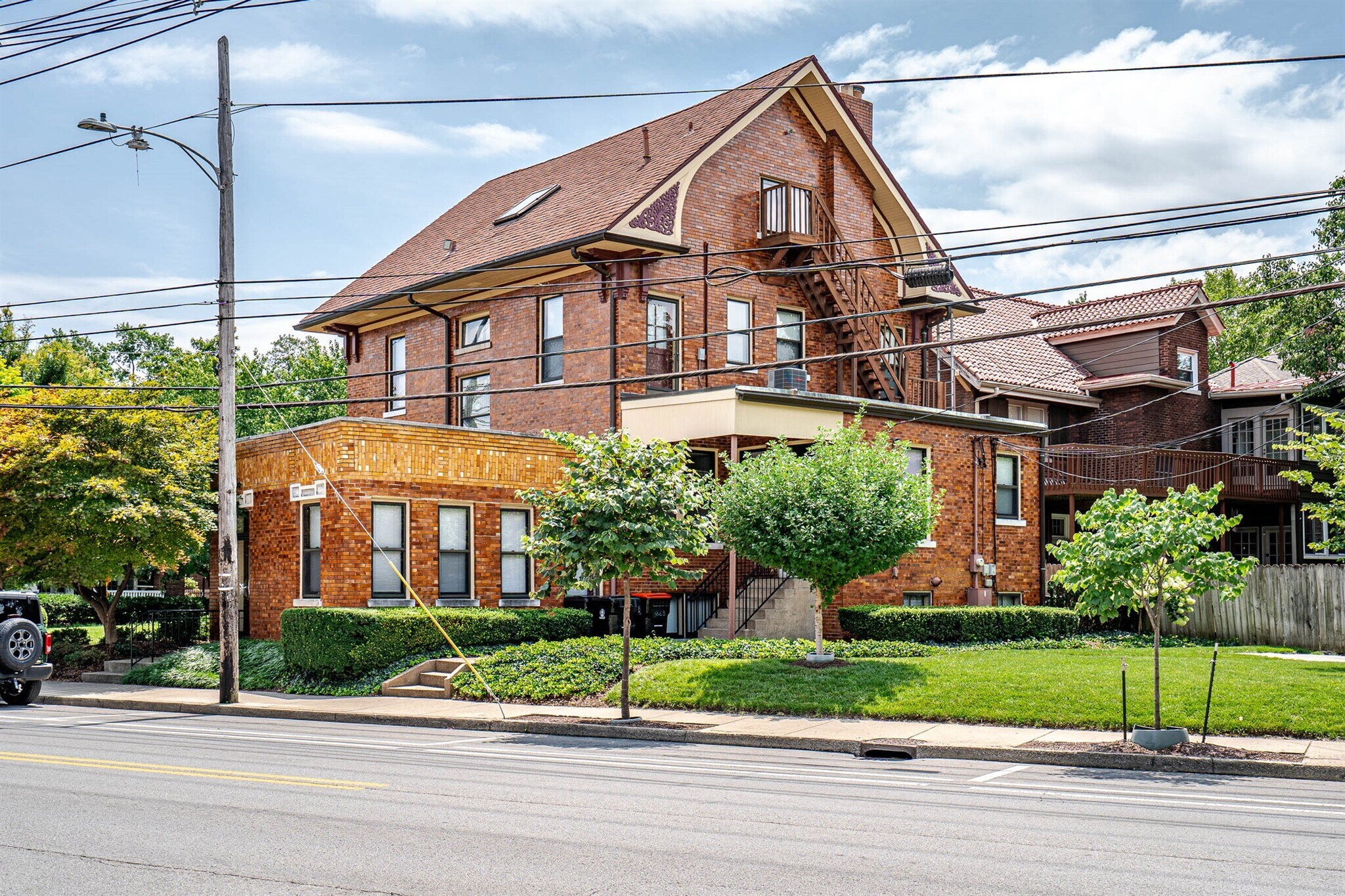 1833 Windsor Pl, Louisville, KY for Sale