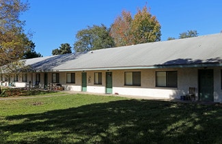 Daytona Beach, FL Apartments - 1830 S Clyde Morris Blvd