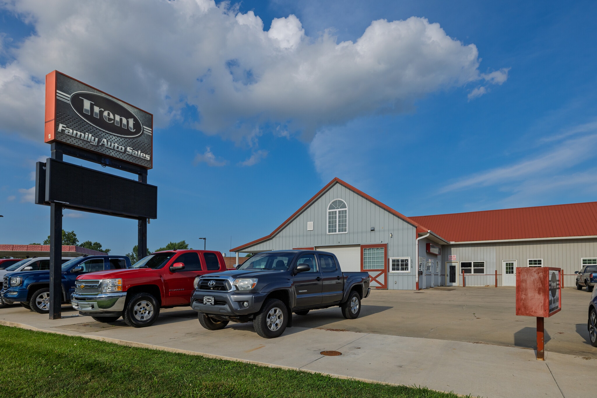 1518 S Dixon Rd, Kokomo, IN for Sale