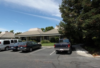Healdsburg, CA Medical - 455 March Ave