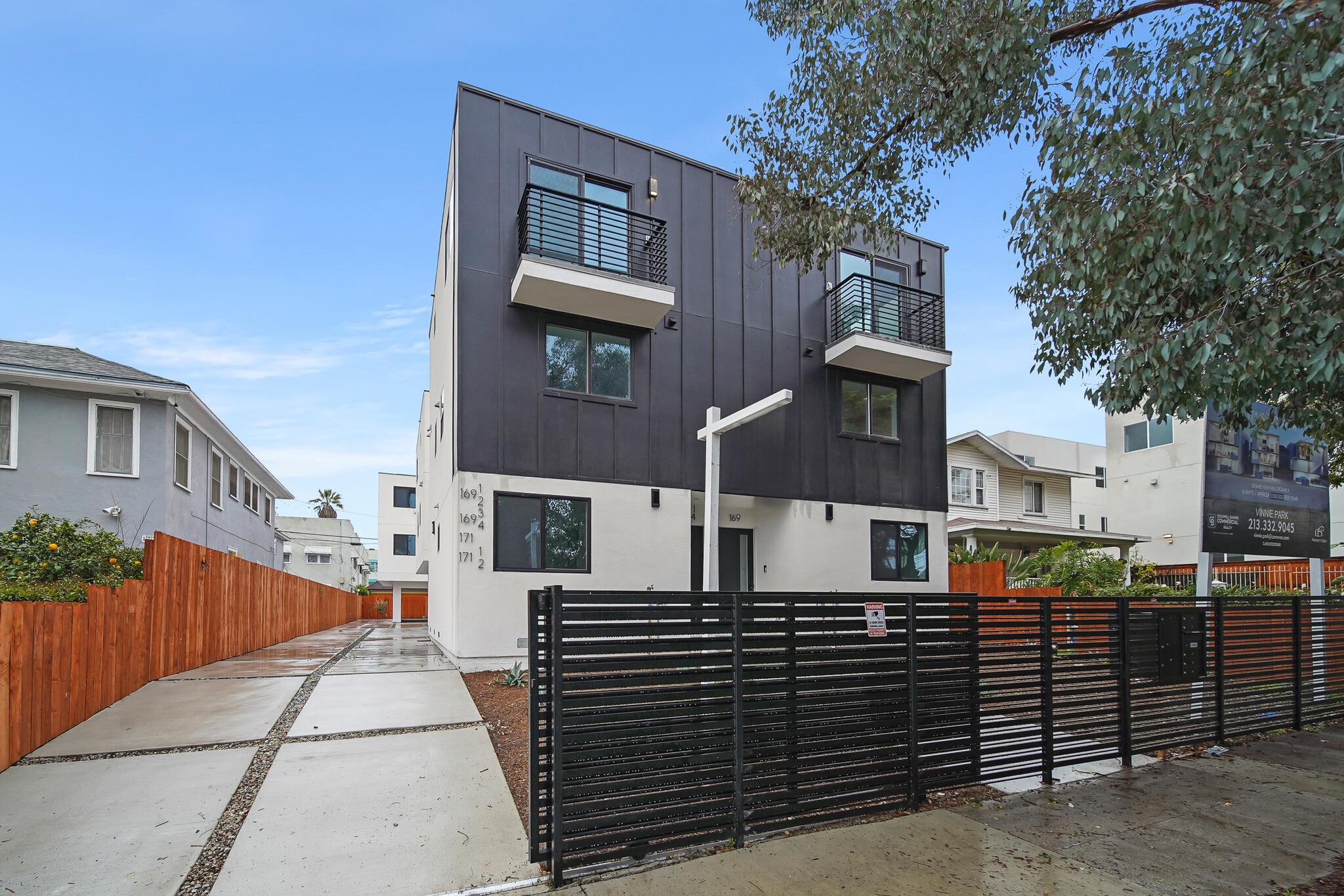 171 S Hoover St, Los Angeles, CA for Sale