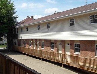 Macomb, IL Apartments - 404 W Adams St