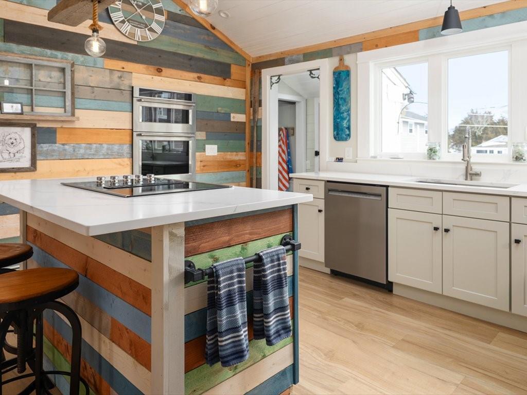 25 Crandall Ave, Westerly, RI for Sale