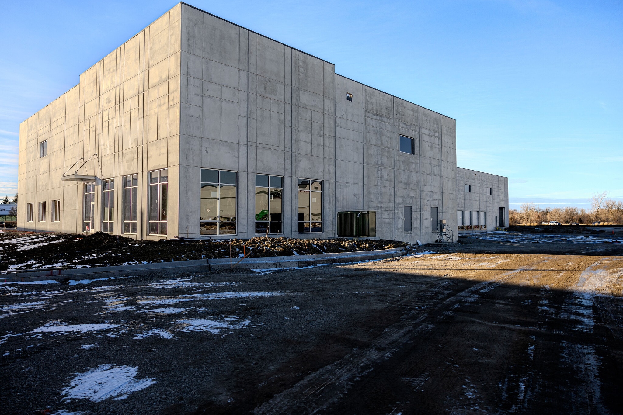 2290 White Oak Cir, Aurora, IL for Rent