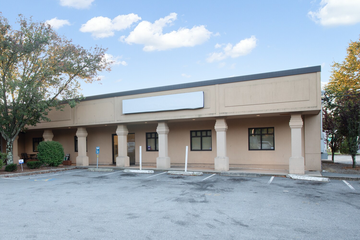 439 State Rd, North Dartmouth, MA for Rent
