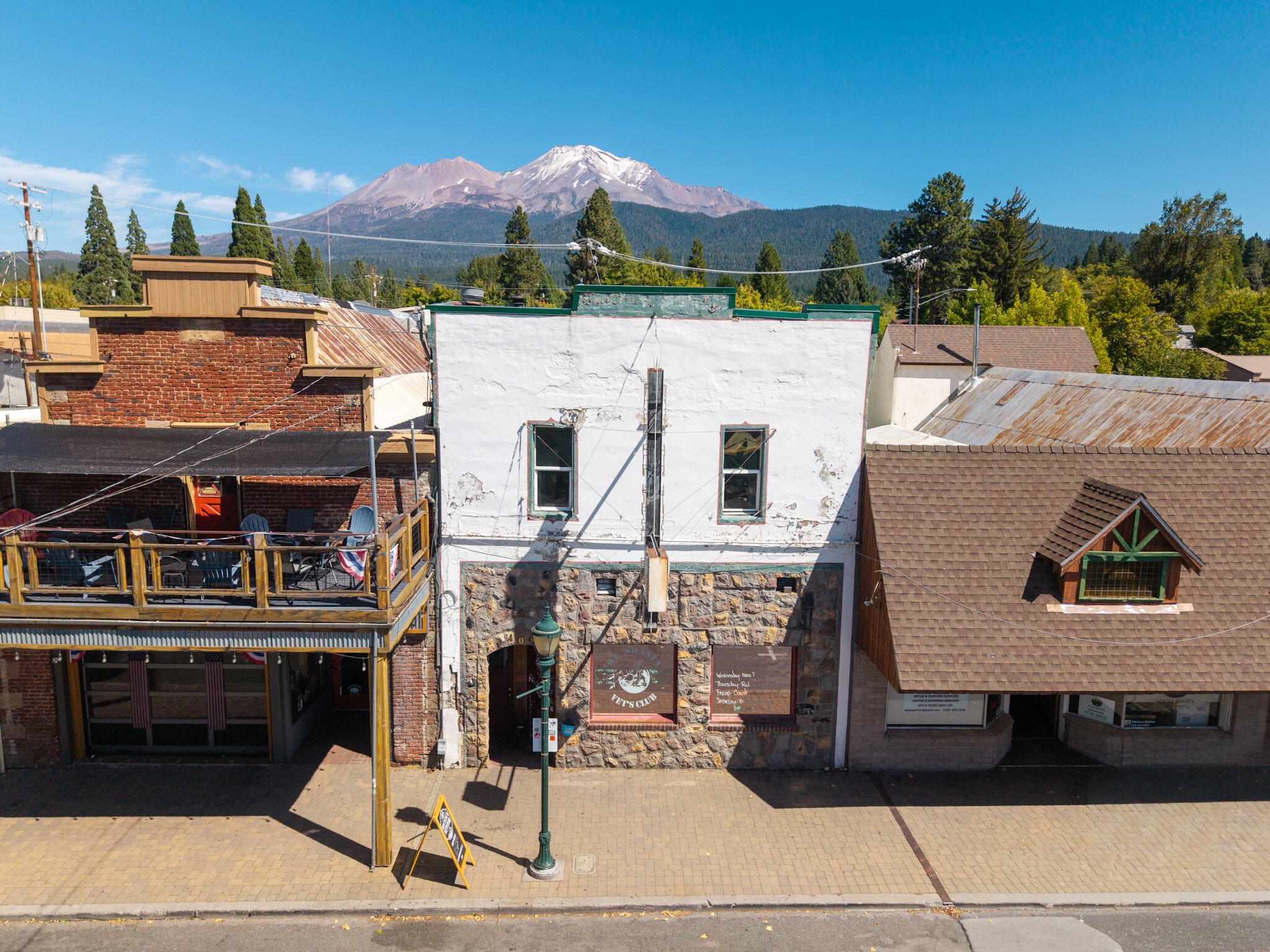 406 N Mount Shasta Blvd, Mount Shasta, CA for Sale