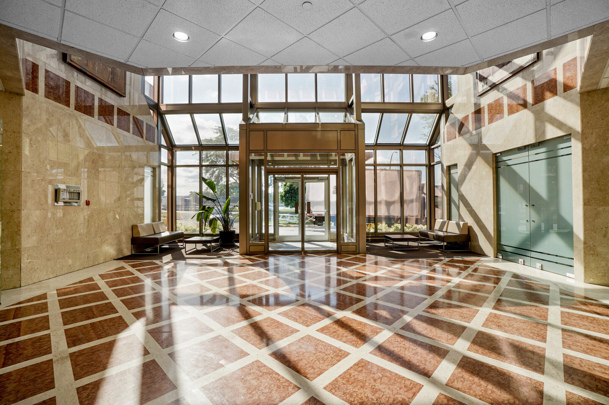 7405 Rte Transcanadienne, Montréal, QC for Rent
