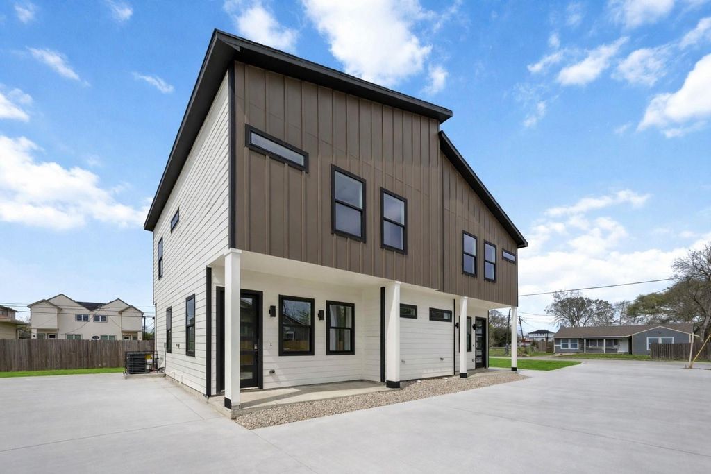 4804 Carmen Street #A-B, Houston, TX for Sale
