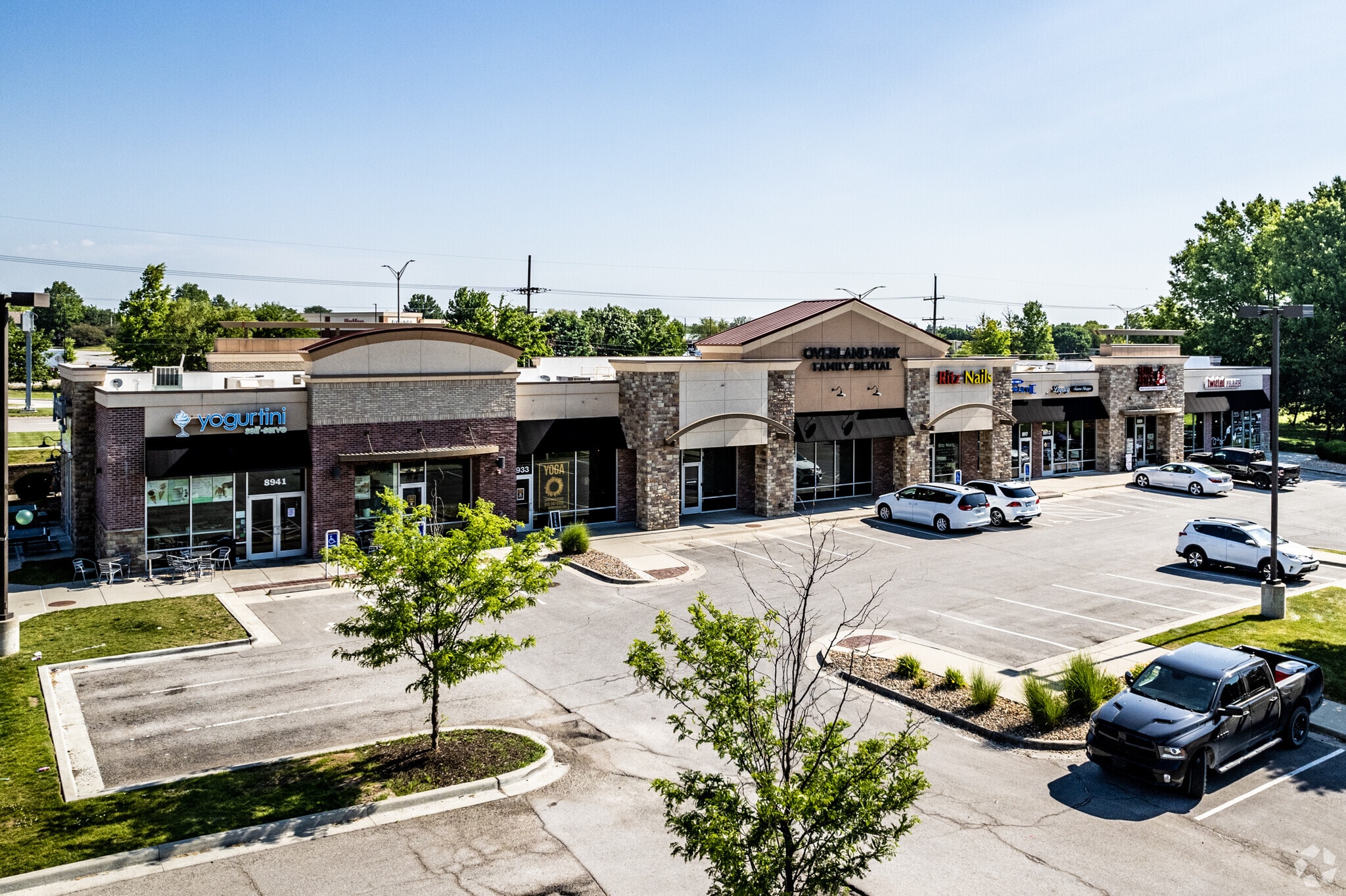 135th St @ Grandview St, Overland Park, KS for Rent