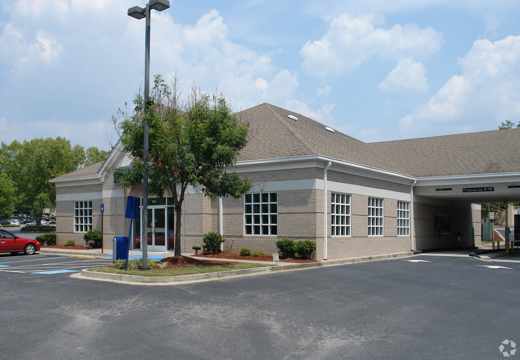 8721 Roswell Rd, Atlanta, GA for Rent