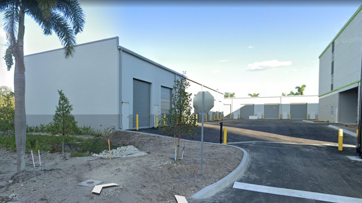 3026 E Riverside Dr, Fort Myers, FL for Rent