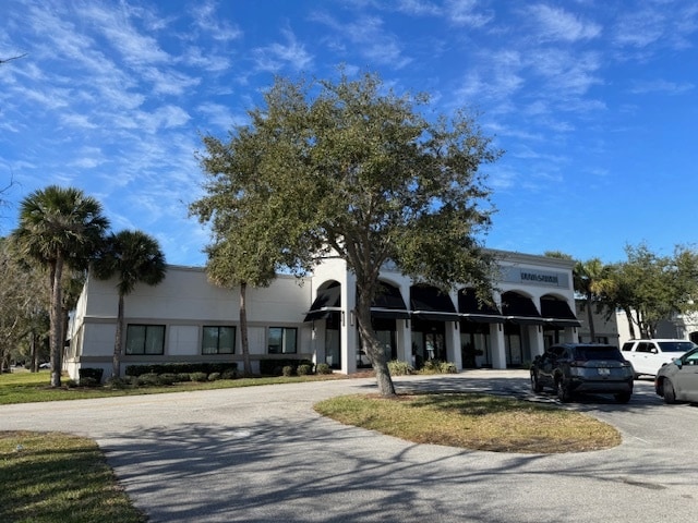 298 S Yonge St, Ormond Beach, FL for Sale