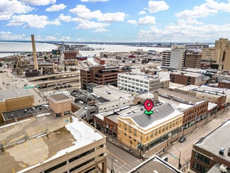 Duluth, MN Storefront - 2 W 1st St