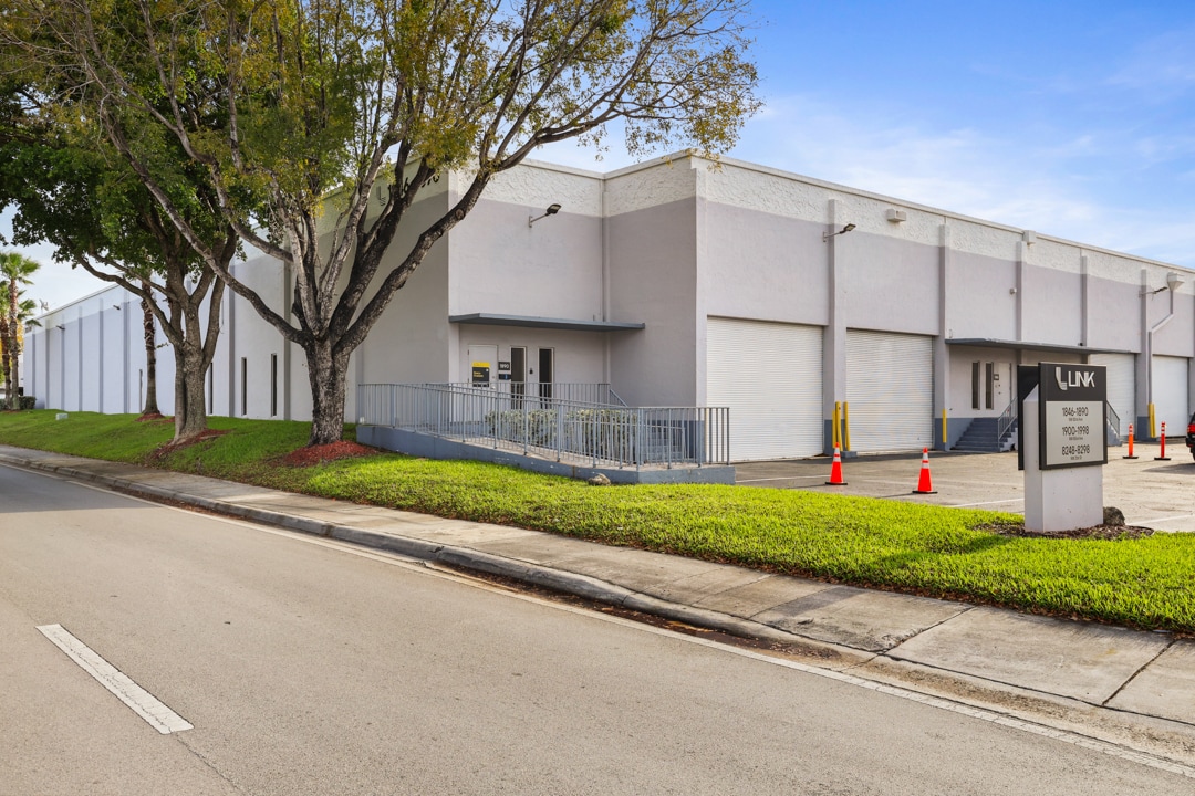 1800-1890 NW 82nd Ave, Doral, FL for Rent