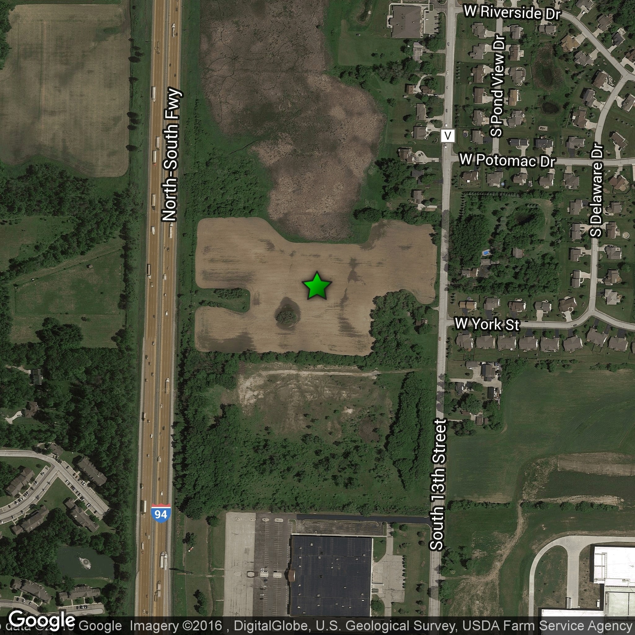 9069 S 13th St, Oak Creek, WI for Sale