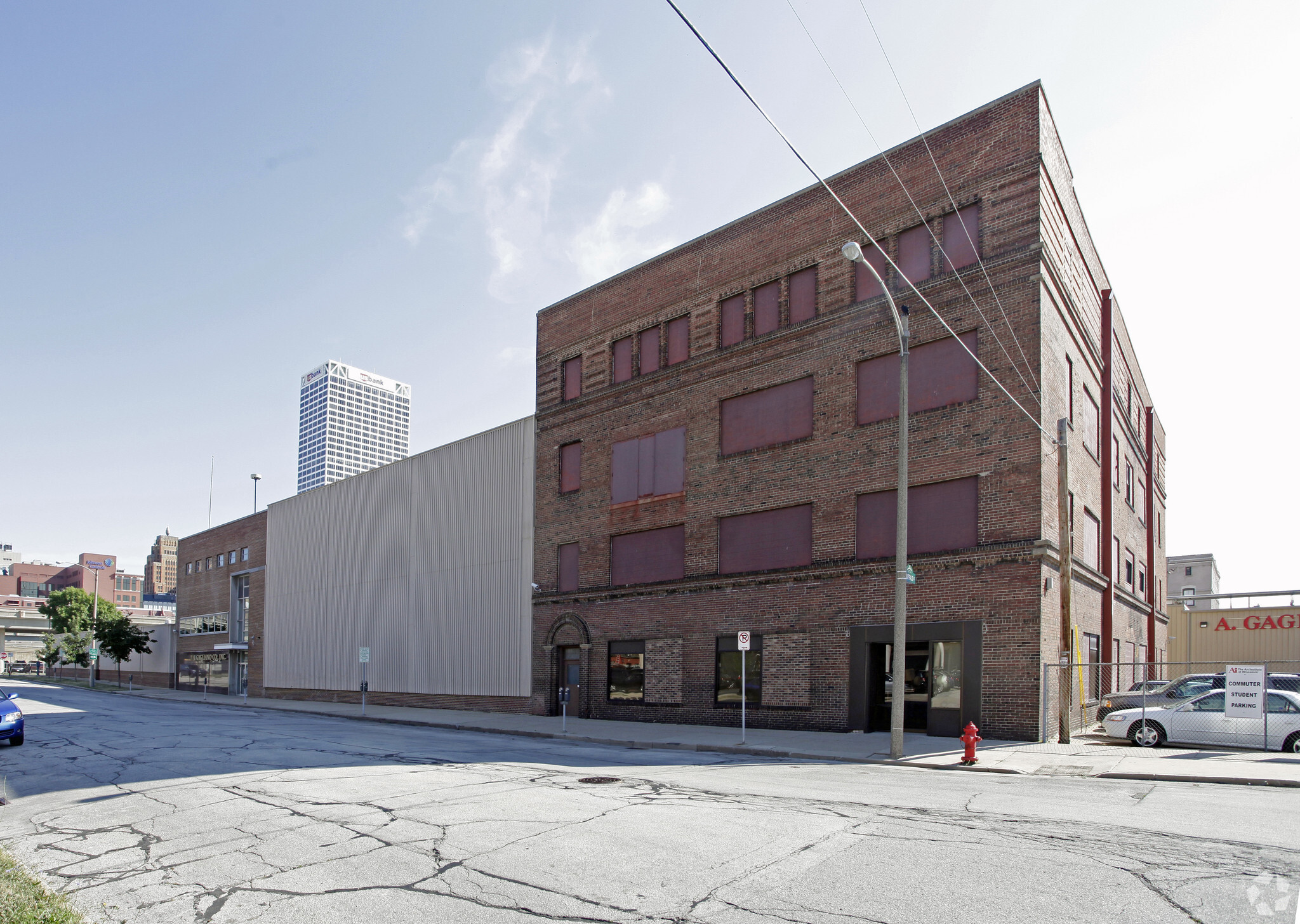 300 N Jefferson St, Milwaukee, WI for Sale