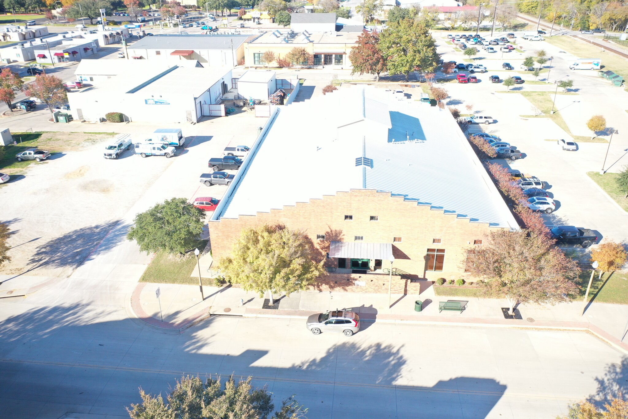 421 E Hickory St Denton, TX 76201 Office Property for Lease on