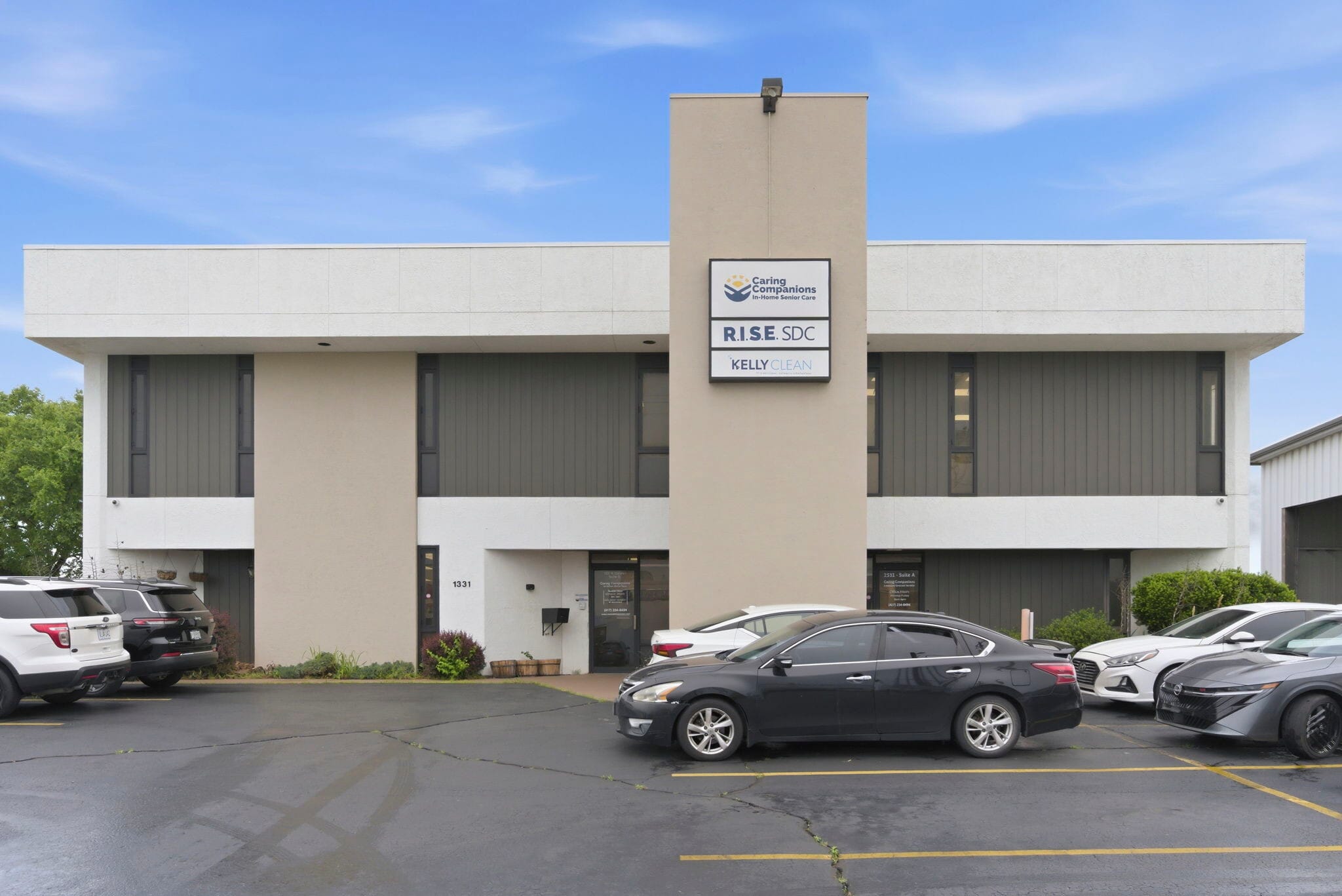 1331 N Stewart Ave, Springfield, MO for Sale