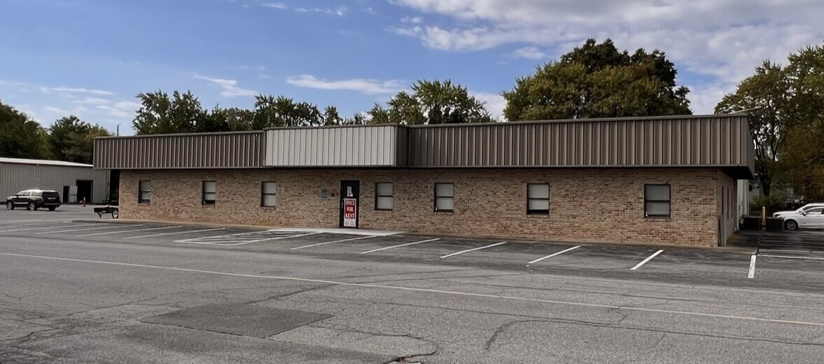 604 Otis Dr, Dover, DE for Rent