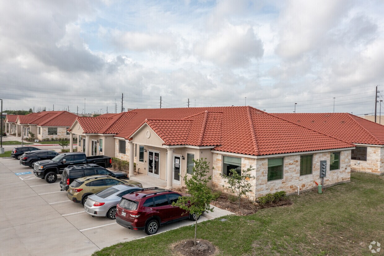 2743 Smith Ranch Rd, Pearland, TX for Rent