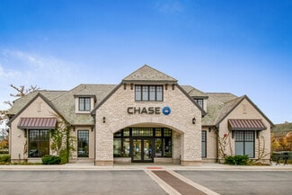 Lake Forest, IL Bank - 884 S Waukegan Rd