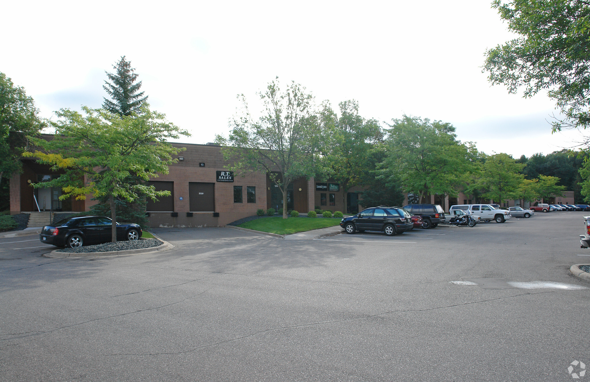 12800-12864 Highway 55, Plymouth, MN for Rent