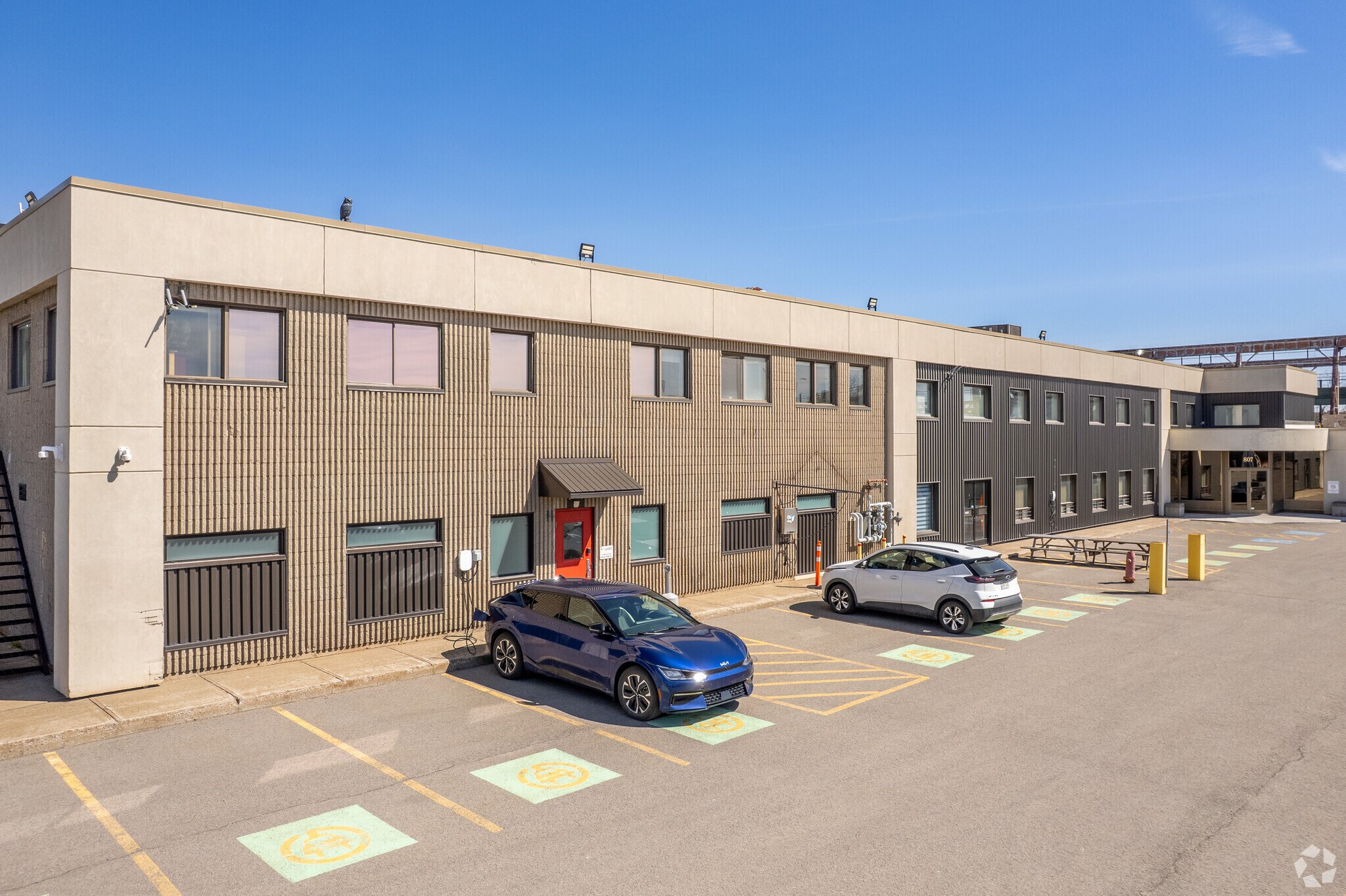 807 Rue Marshall, Laval, QC for Sale