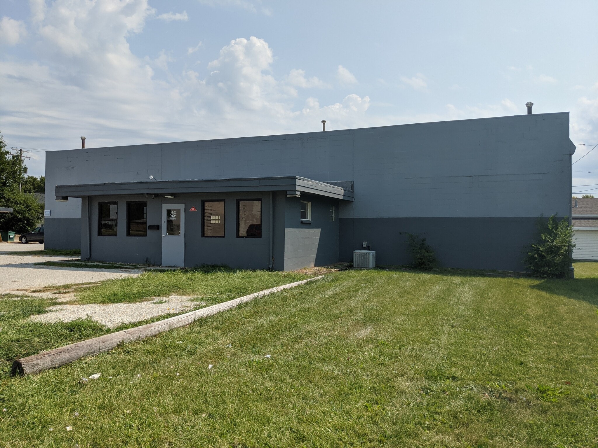 250 S Kinzie Ave, Bradley, IL for Rent