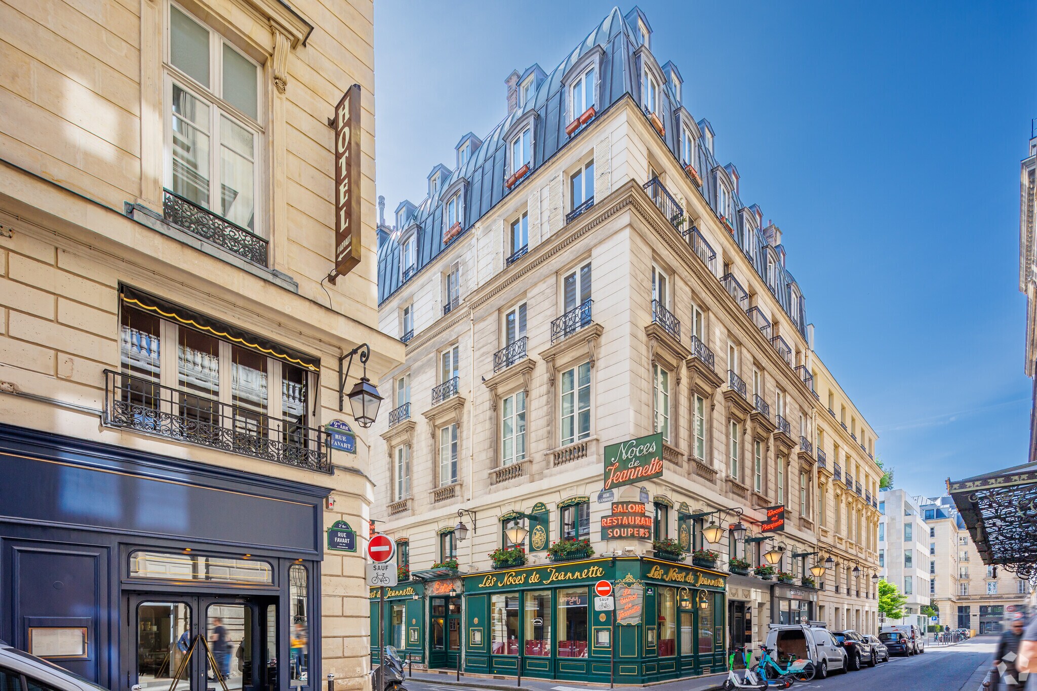 , Paris, PAR for Rent