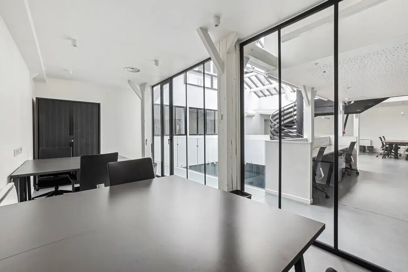 , Paris, PAR for Sale