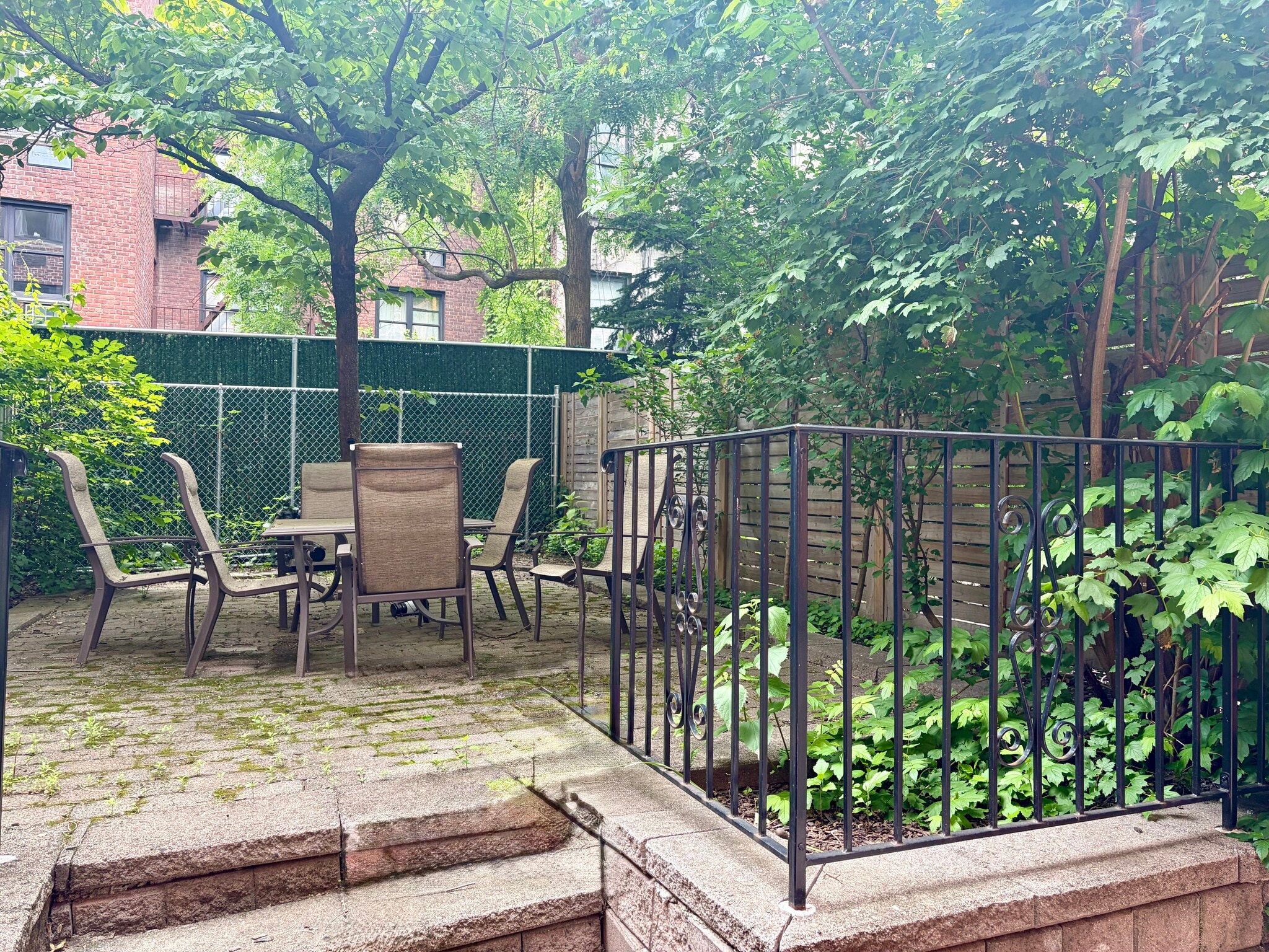 220 E 30th St, New York, NY for Rent