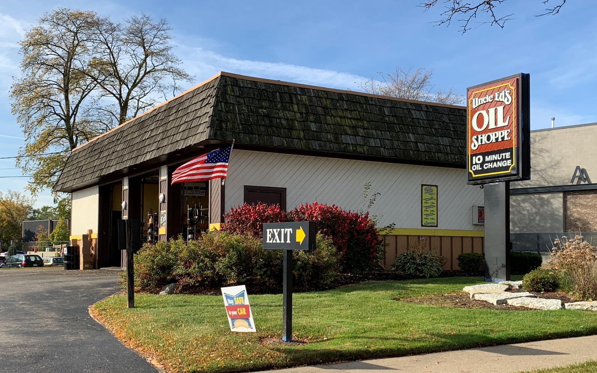 24086 Middlebelt Rd, Farmington, MI for Sale