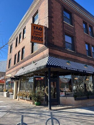 Minneapolis, MN undefined - 2200-2204 Hennepin Ave Minneapolis, MN undefined - 2200-2204 Hennepin Ave