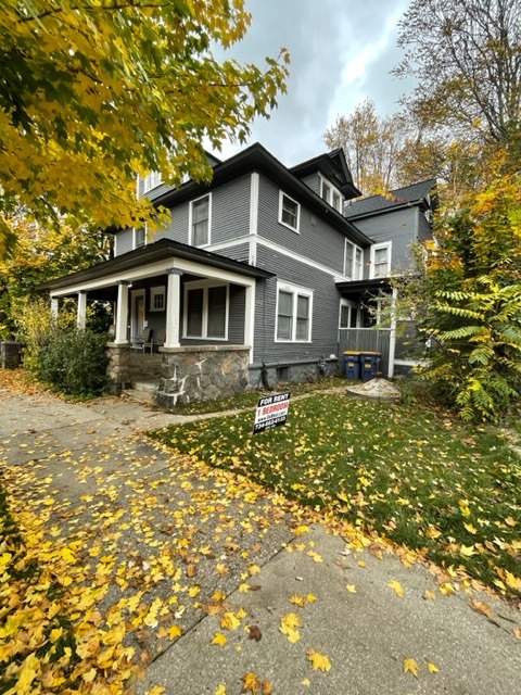 549 Logan St SE, Grand Rapids, MI for Sale