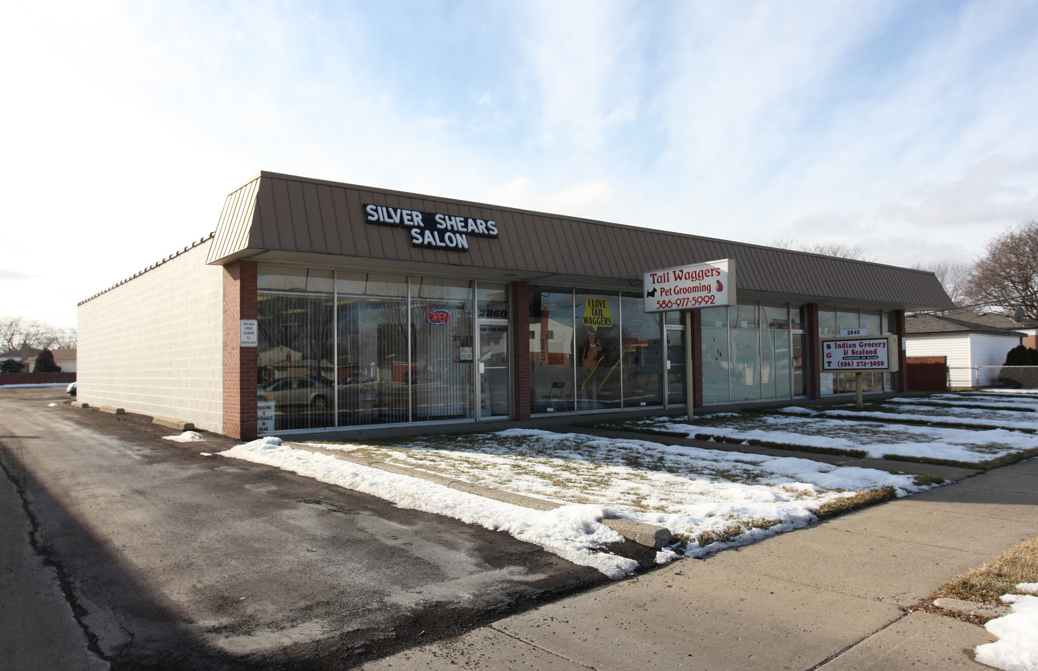 2830-2860 E 14 Mile Rd, Warren, MI for Rent